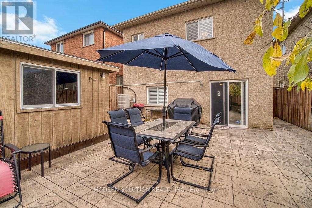 119 BLACKTHORN DRIVE - 42