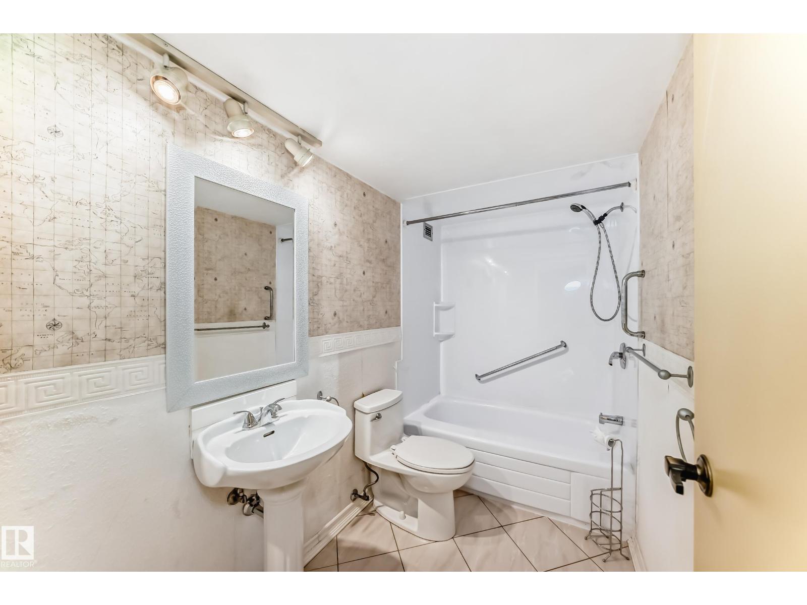 #1504 10011 116 ST NW, Edmonton