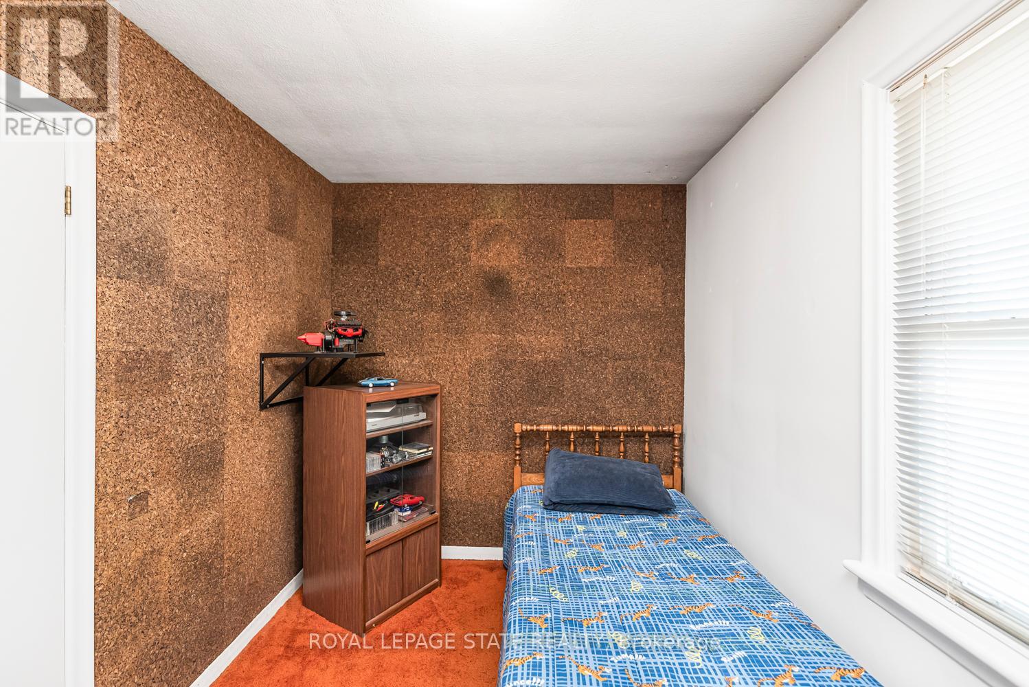124 BROKER DRIVE - 16