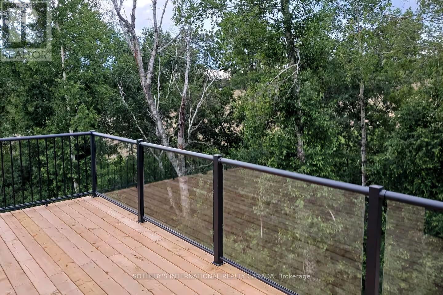 6 MOKI BAY — photo 42