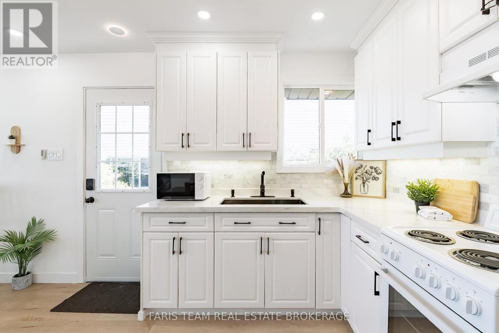 2305 CRYSTAL BEACH ROAD - 10