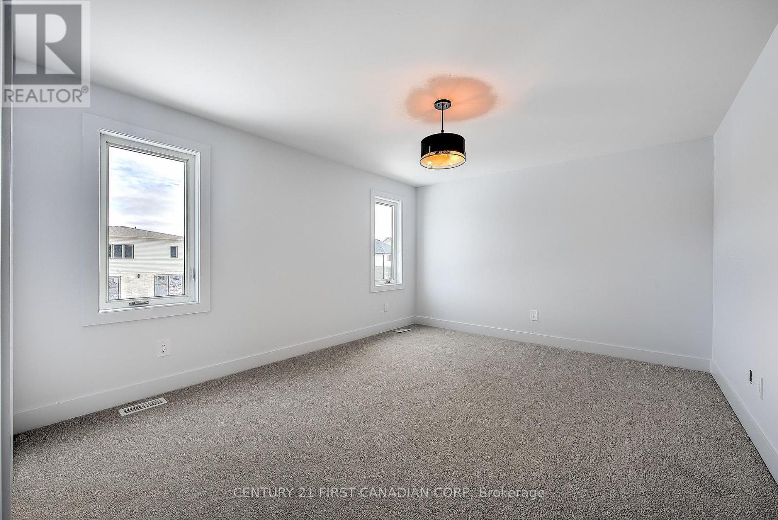245 HESSELMAN CRESCENT - 21
