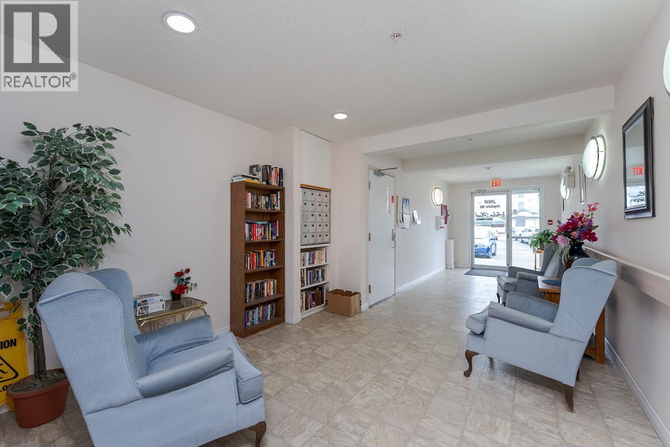 #104 2908 HOPKINS ROAD - 23