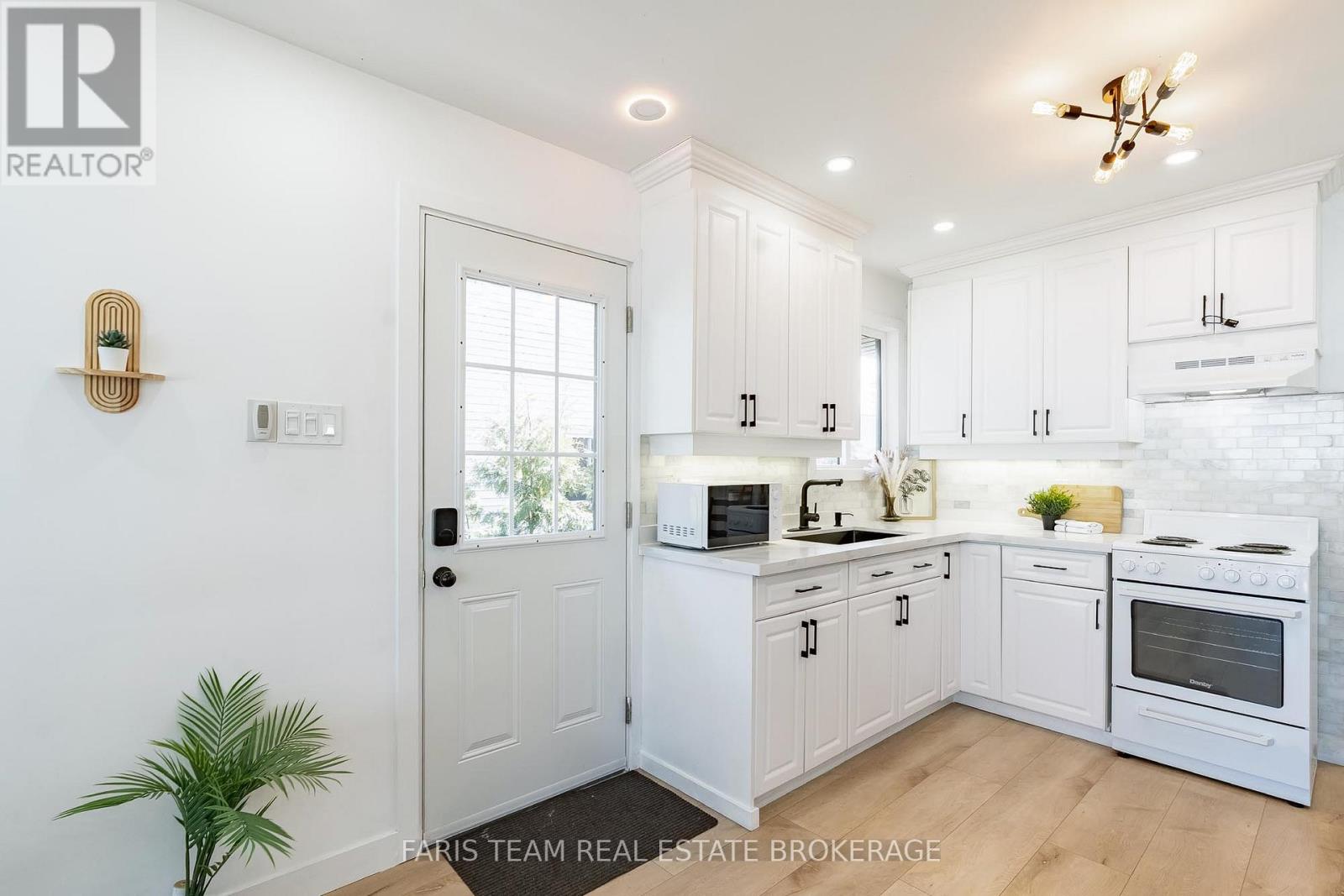 2305 CRYSTAL BEACH ROAD - 8