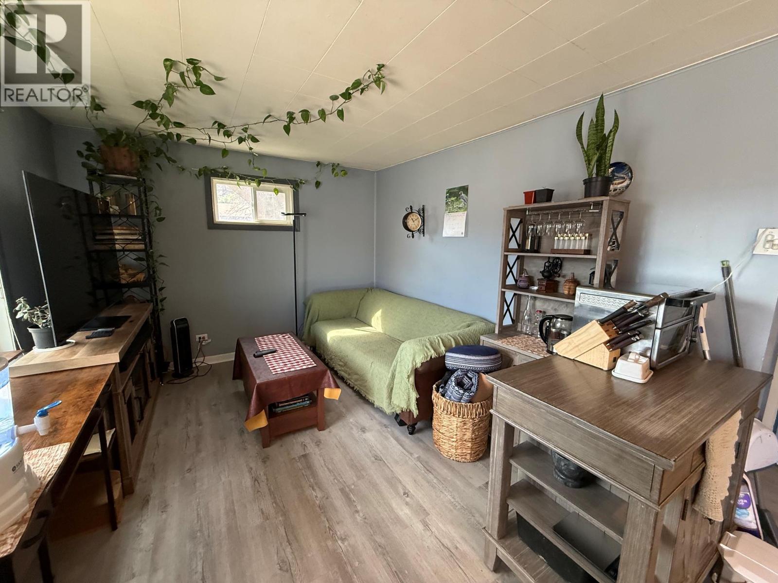 13602 SPENCER Avenue, Summerland