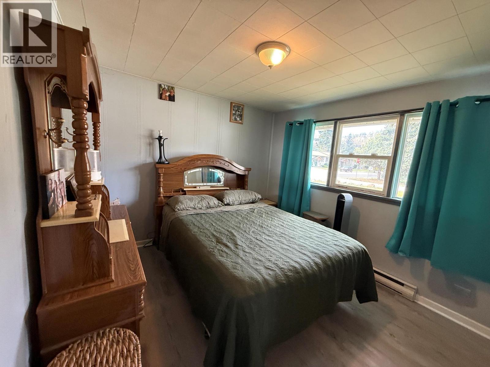 13602 SPENCER Avenue, Summerland