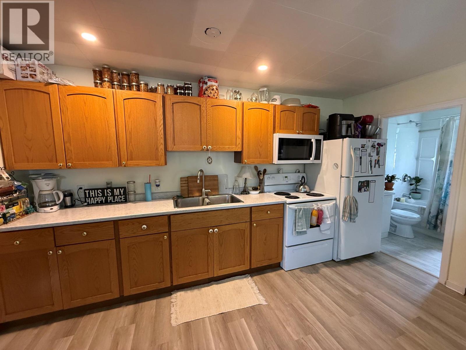 13602 SPENCER Avenue, Summerland