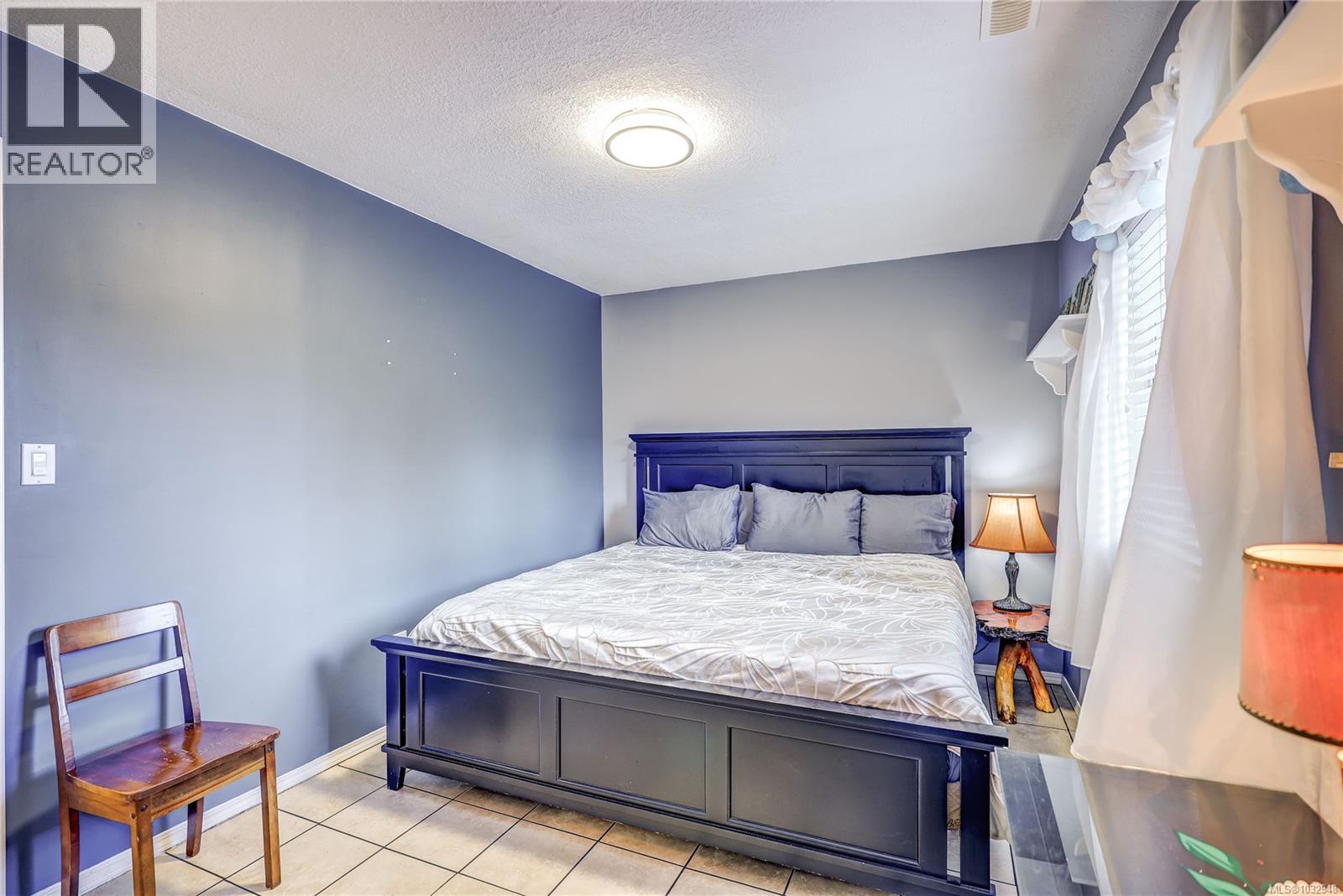 5954 Monashee Way - 33