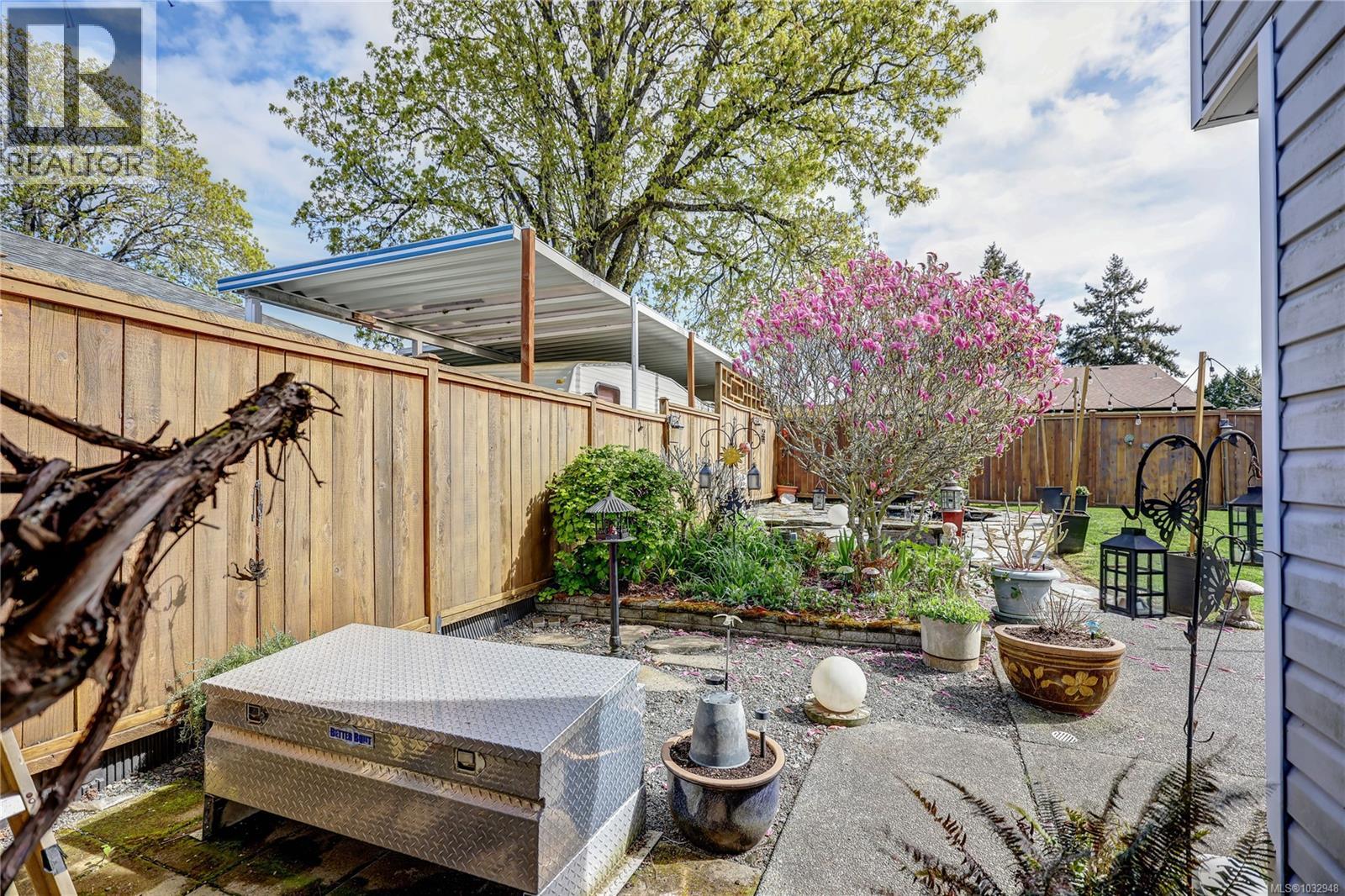 5954 Monashee Way - 39