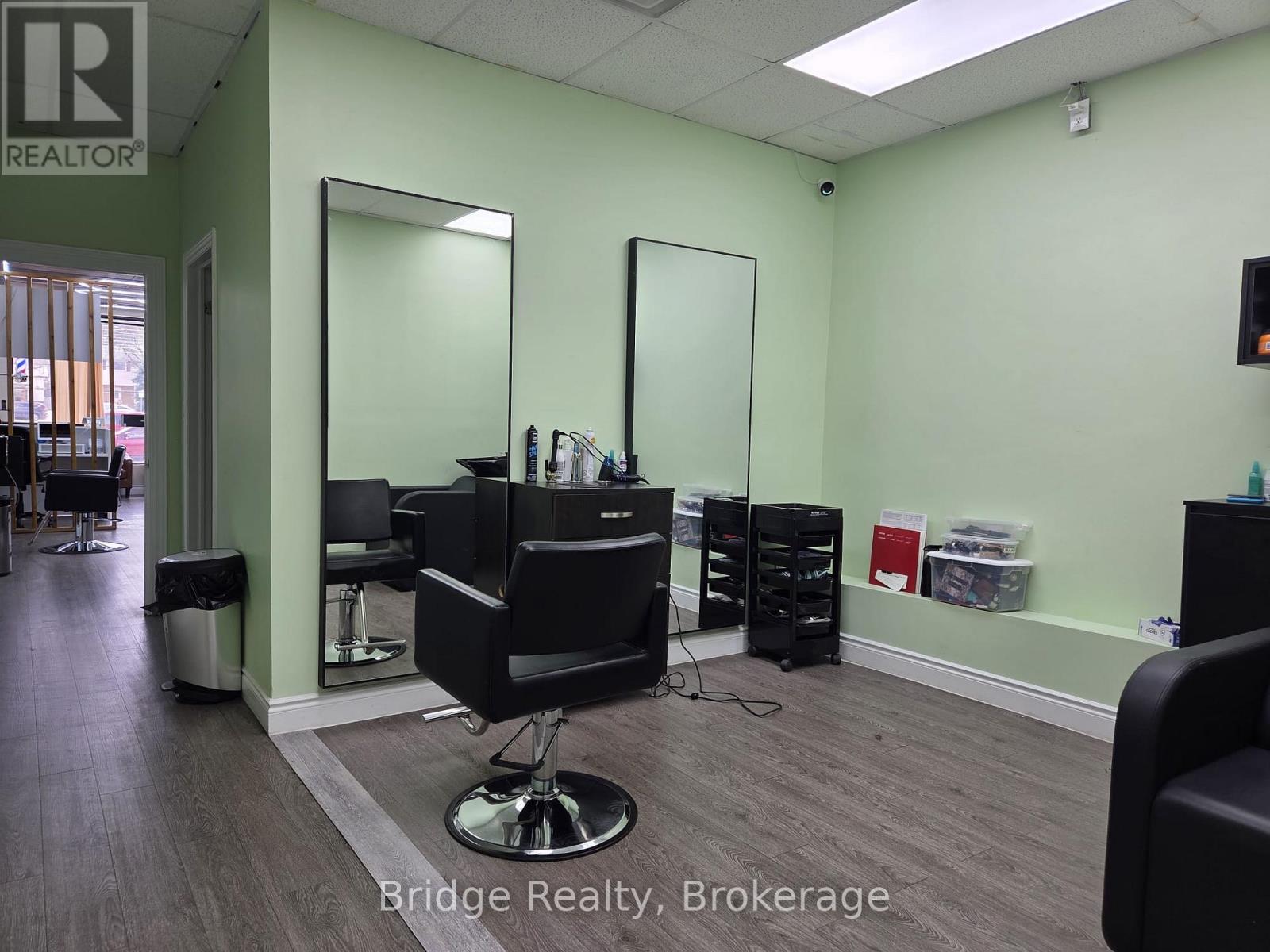 4 - 635 GREENHILL AVENUE — photo 21