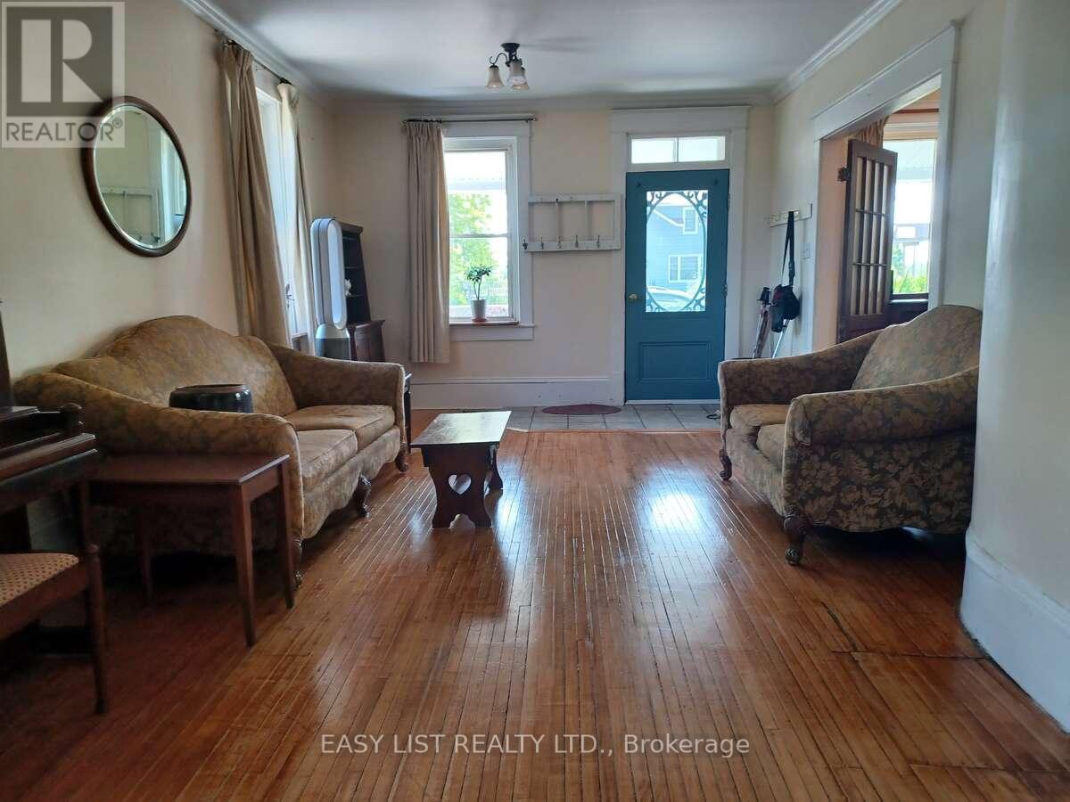 1104 COUNTY ROAD 16 - 12