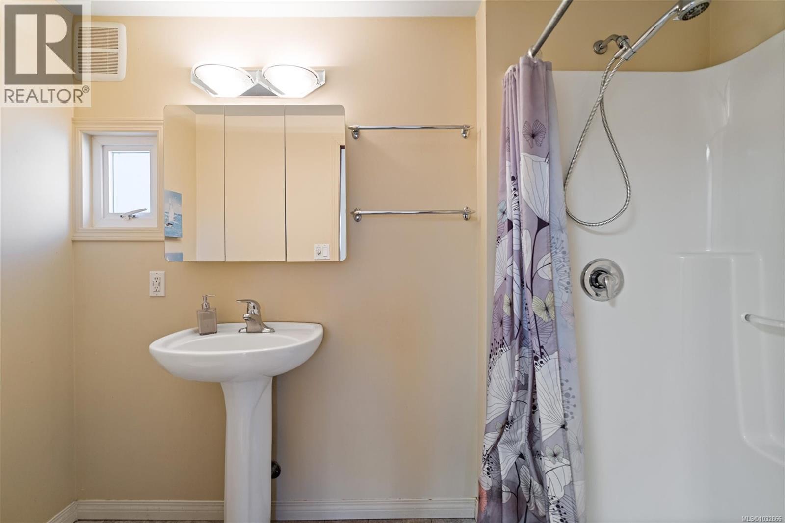 2425 Camelot Rd - 22