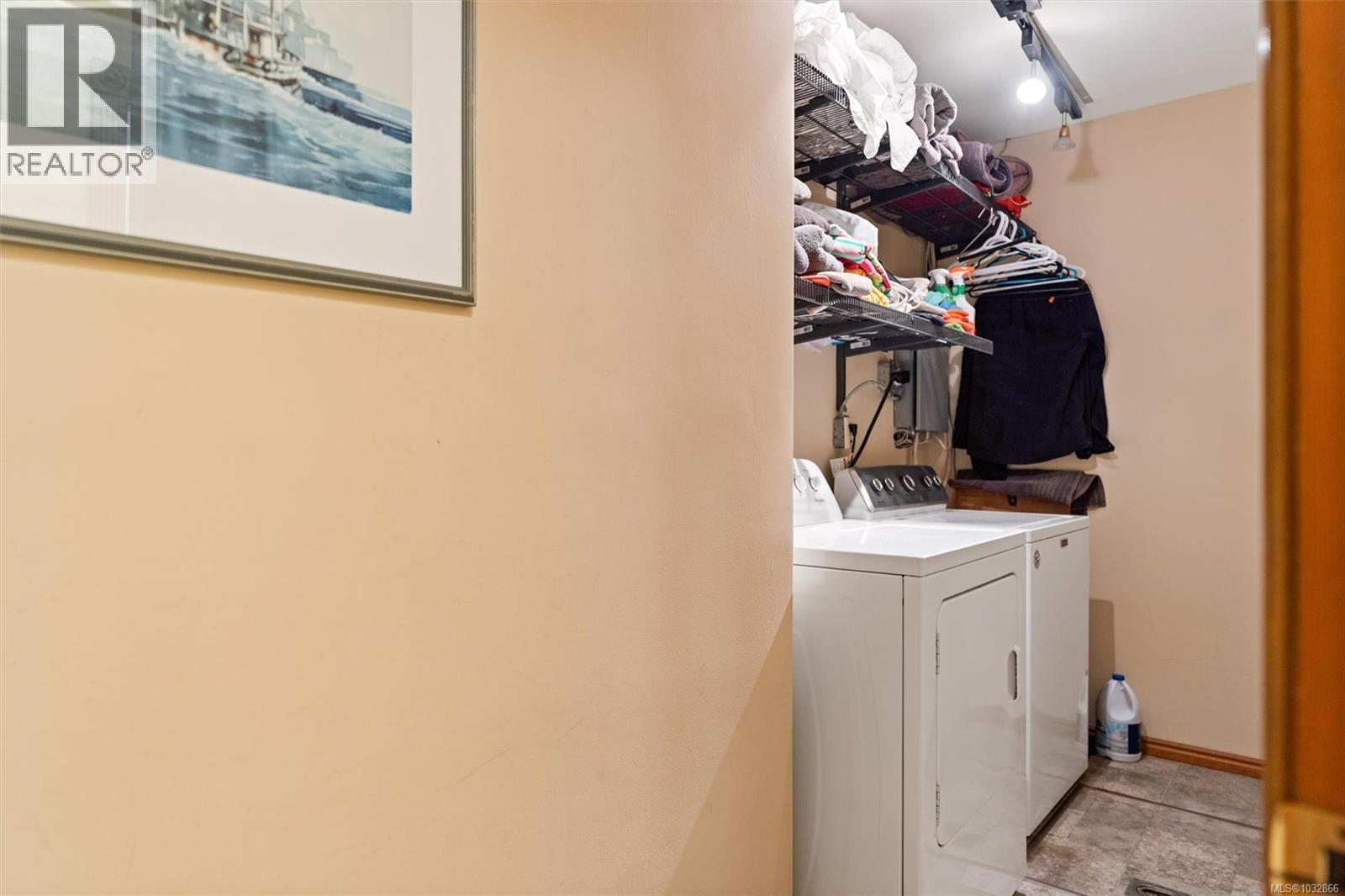 2425 Camelot Rd - 23