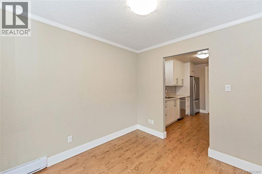 #4 1945 Lisnoe Ave - 13