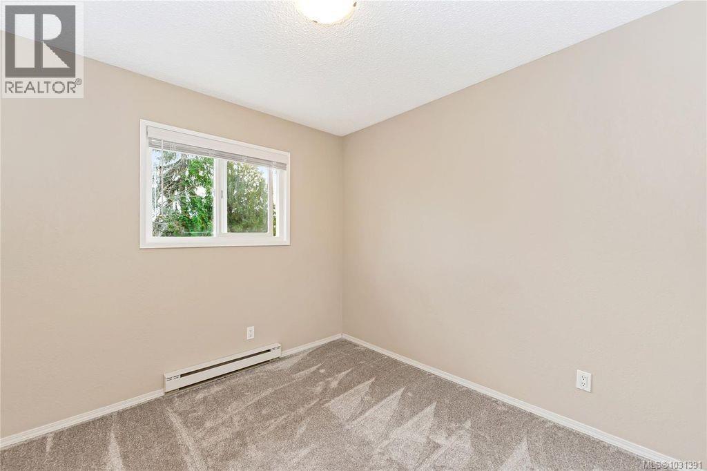 #4 1945 Lisnoe Ave - 18