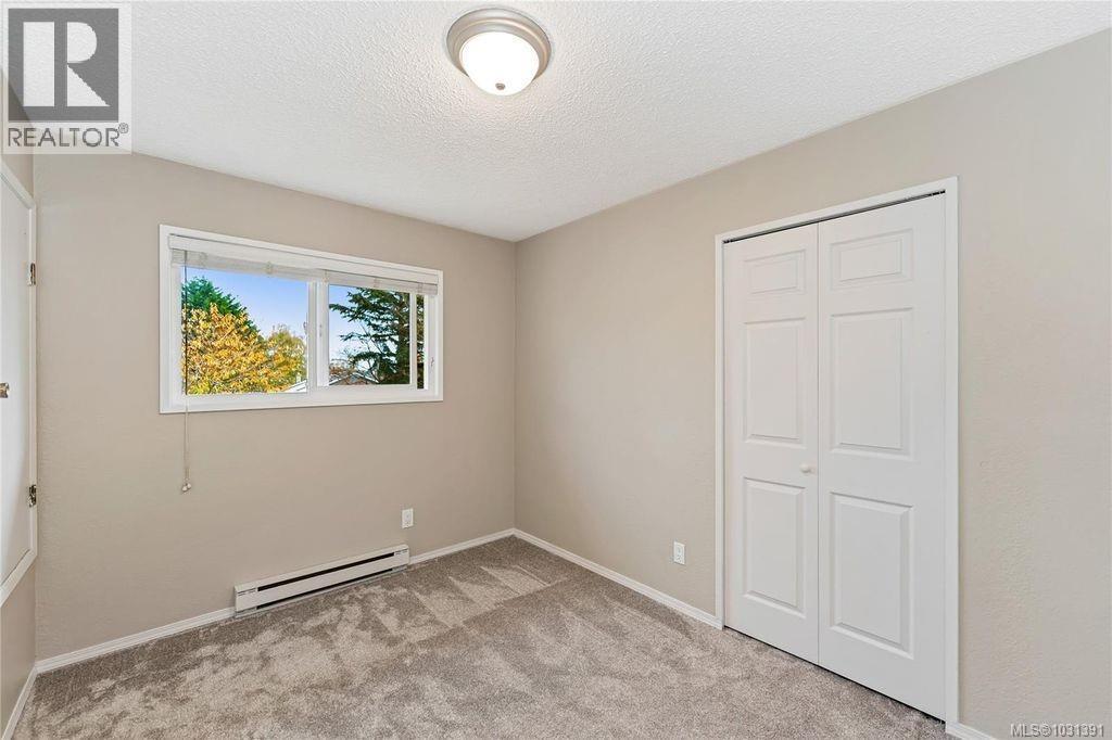 #4 1945 Lisnoe Ave - 26