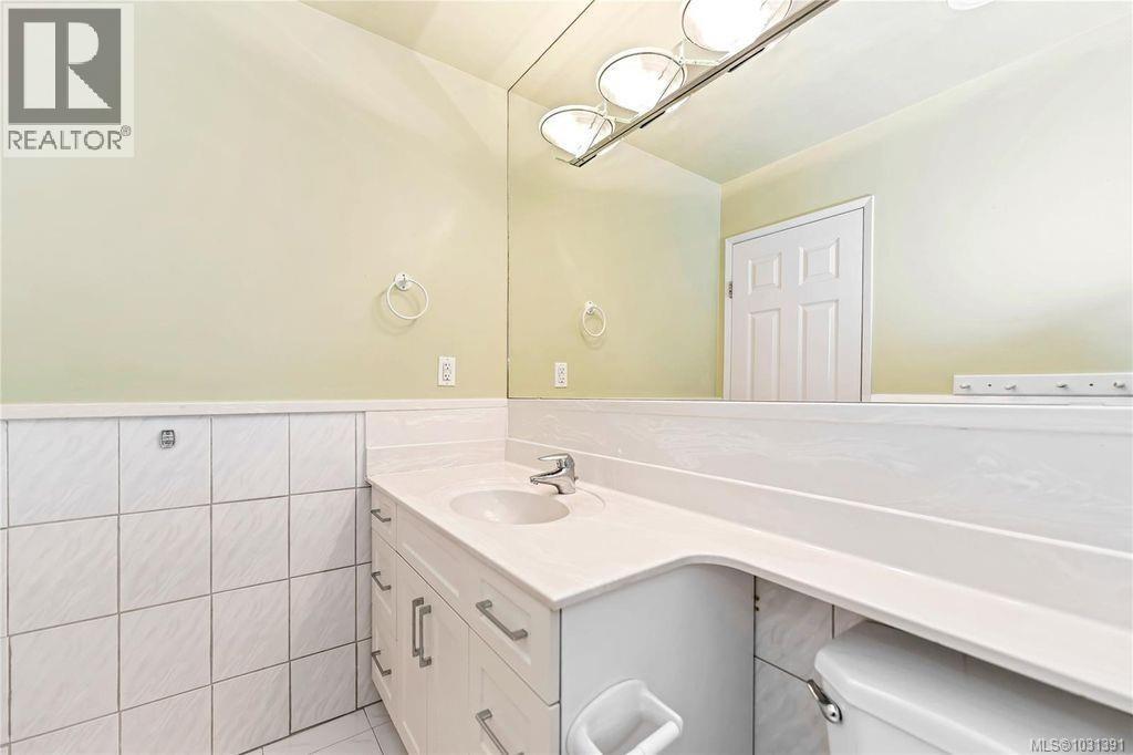 #4 1945 Lisnoe Ave - 5
