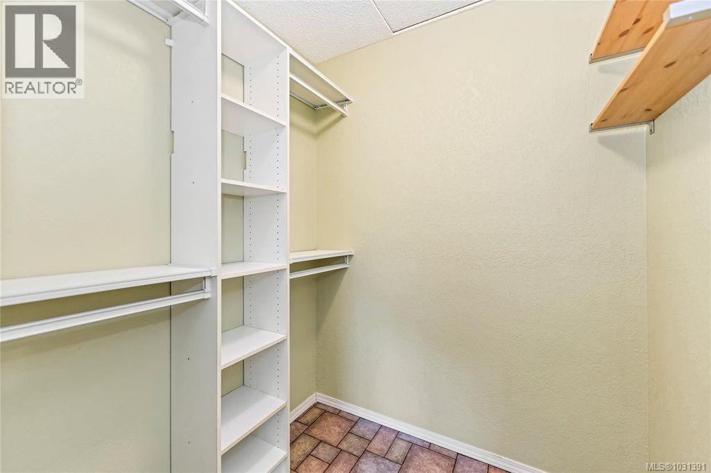 #4 1945 Lisnoe Ave - 7