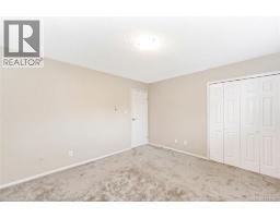 Bedroom - 4 1945 Lisnoe Ave, Central Saanich, BC V8M1T2 Photo 12