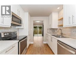 4 1945 Lisnoe Ave, Central Saanich, BC V8M1T2 Photo 24