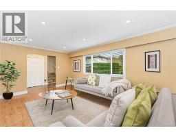 4 1945 Lisnoe Ave, Central Saanich, BC V8M1T2 Photo 29