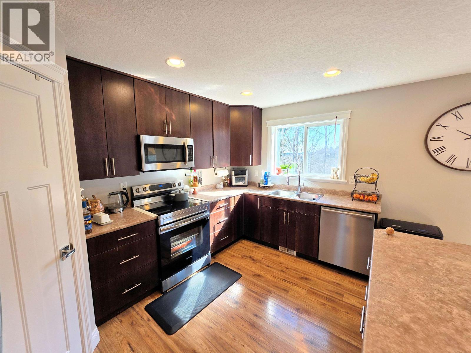 Kitchen of 2870 GREENFOREST CRESCENT · Prince George, BC