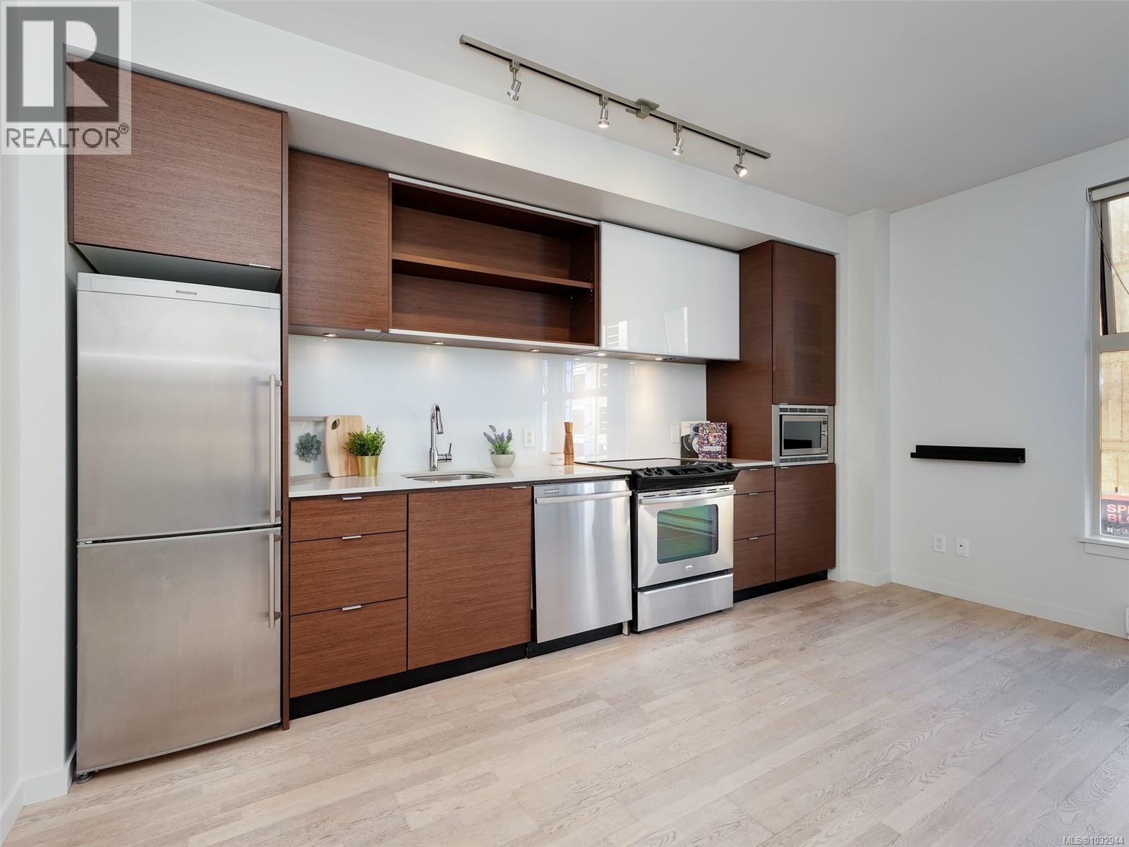 309 601 herald Street, Victoria