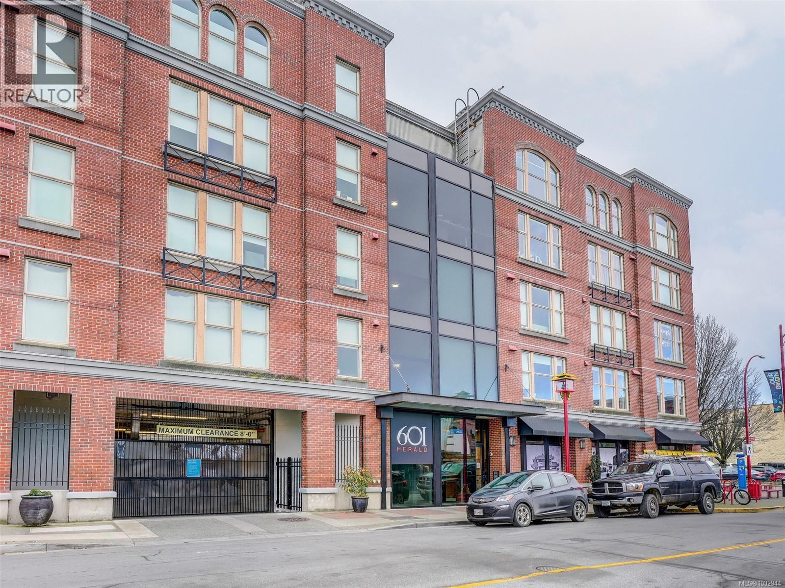 309 601 herald Street, Victoria