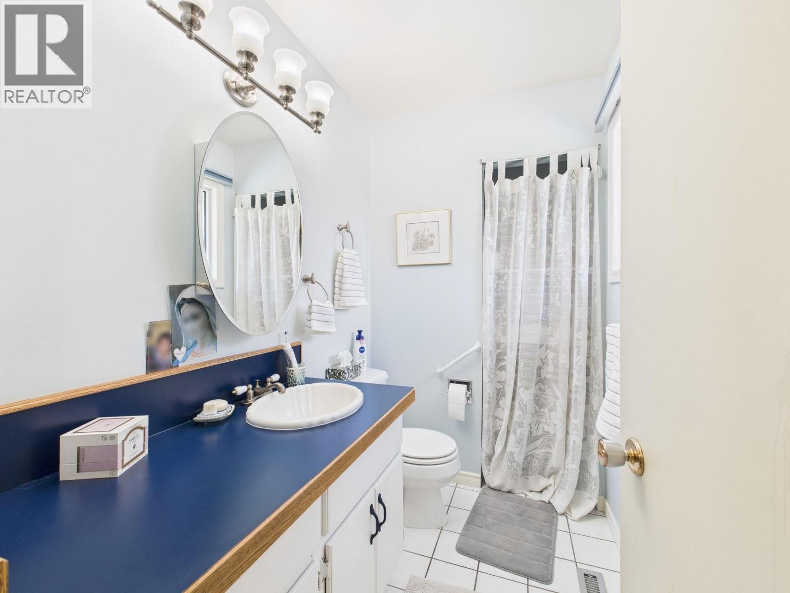  28 Finch Crescent, Osoyoos