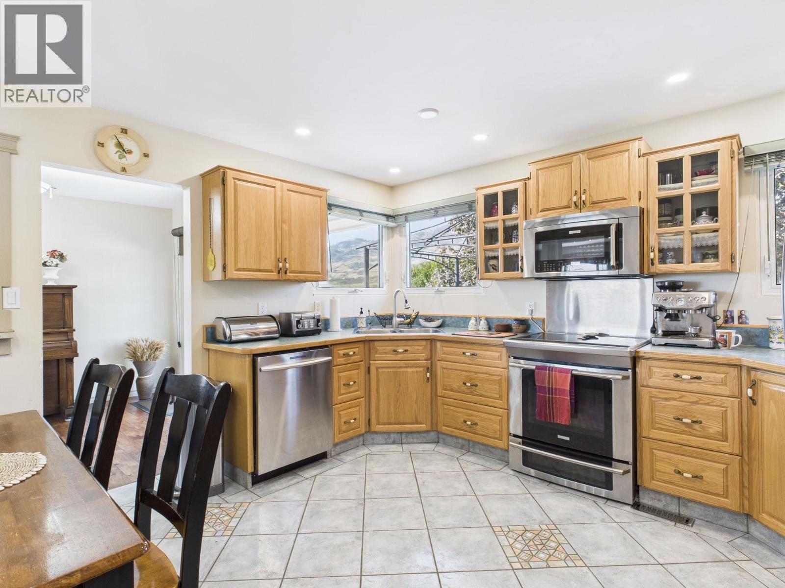  28 Finch Crescent, Osoyoos