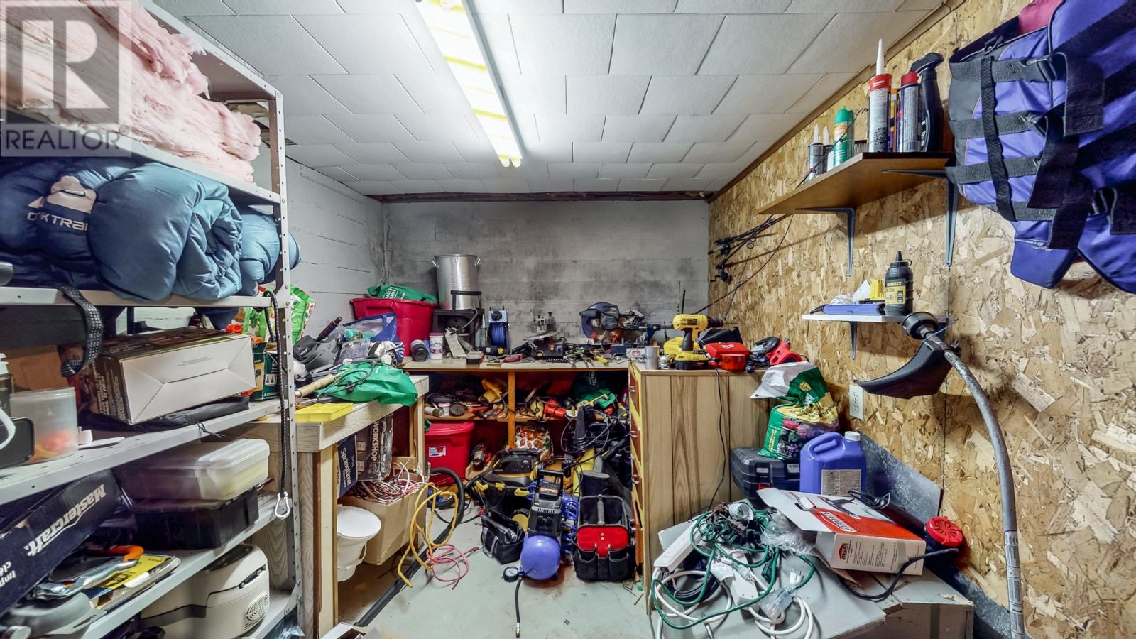 1464 TOPSAIL ROAD - 19