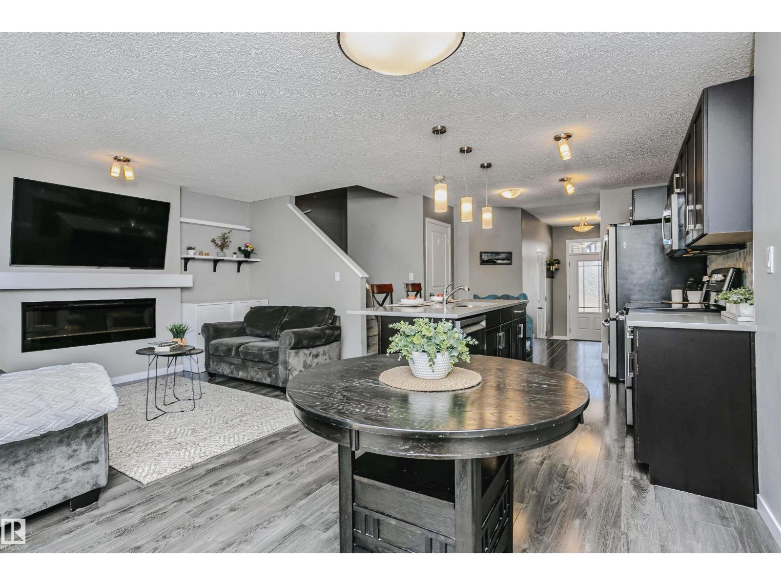 7280 Edgemont WY NW, Edmonton