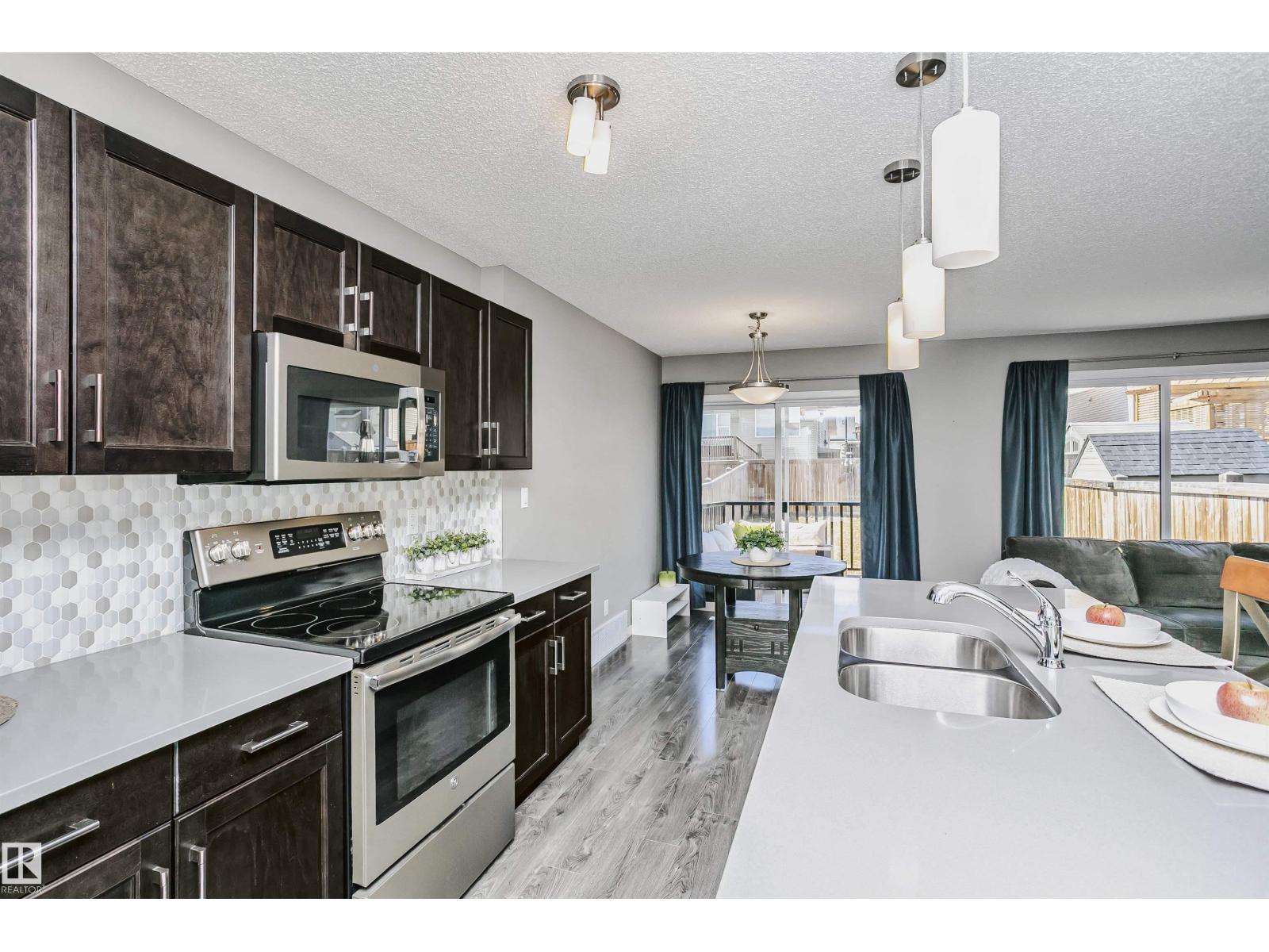 7280 Edgemont WY NW, Edmonton