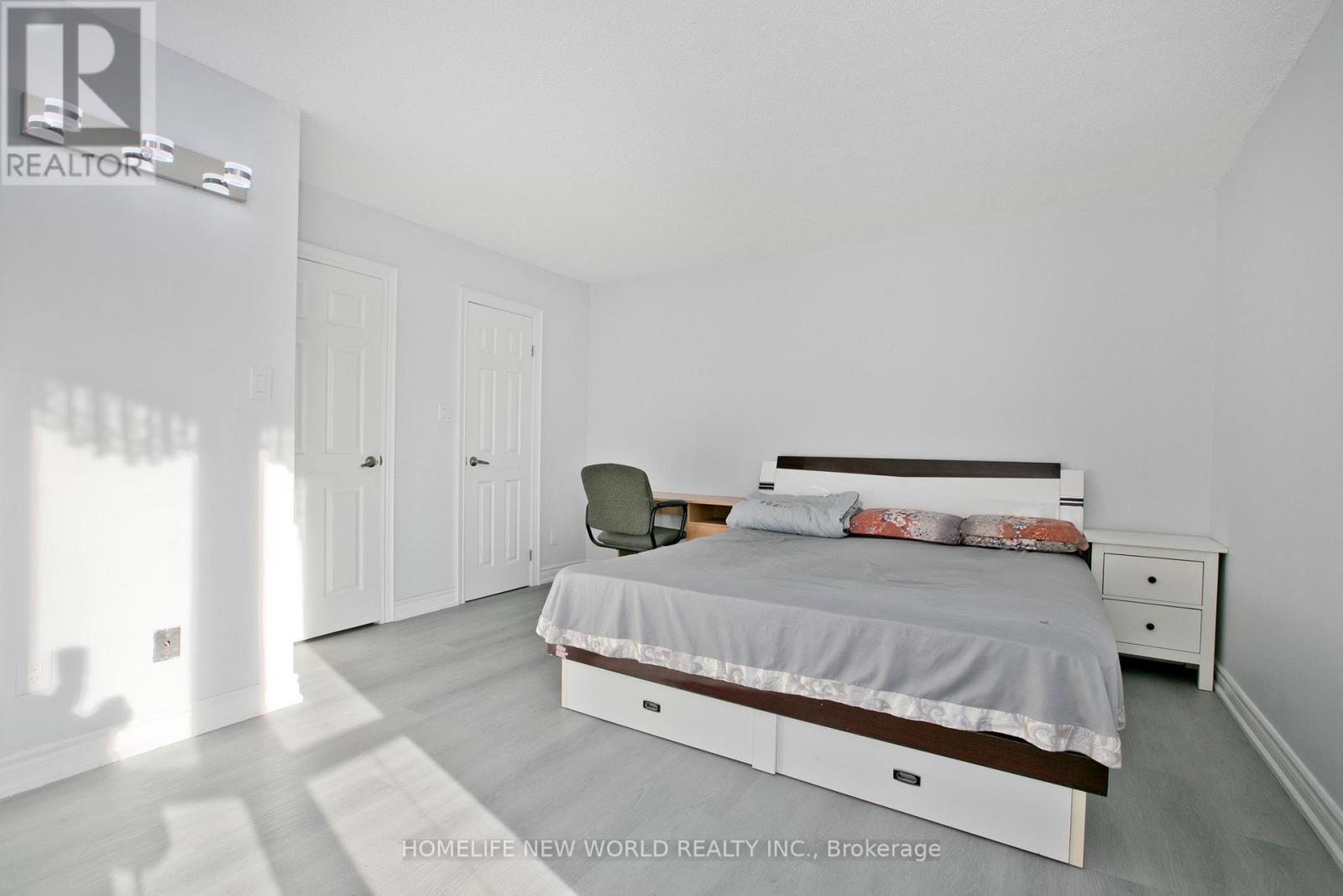 #2117 75 BAMBURGH CIRCLE - 18