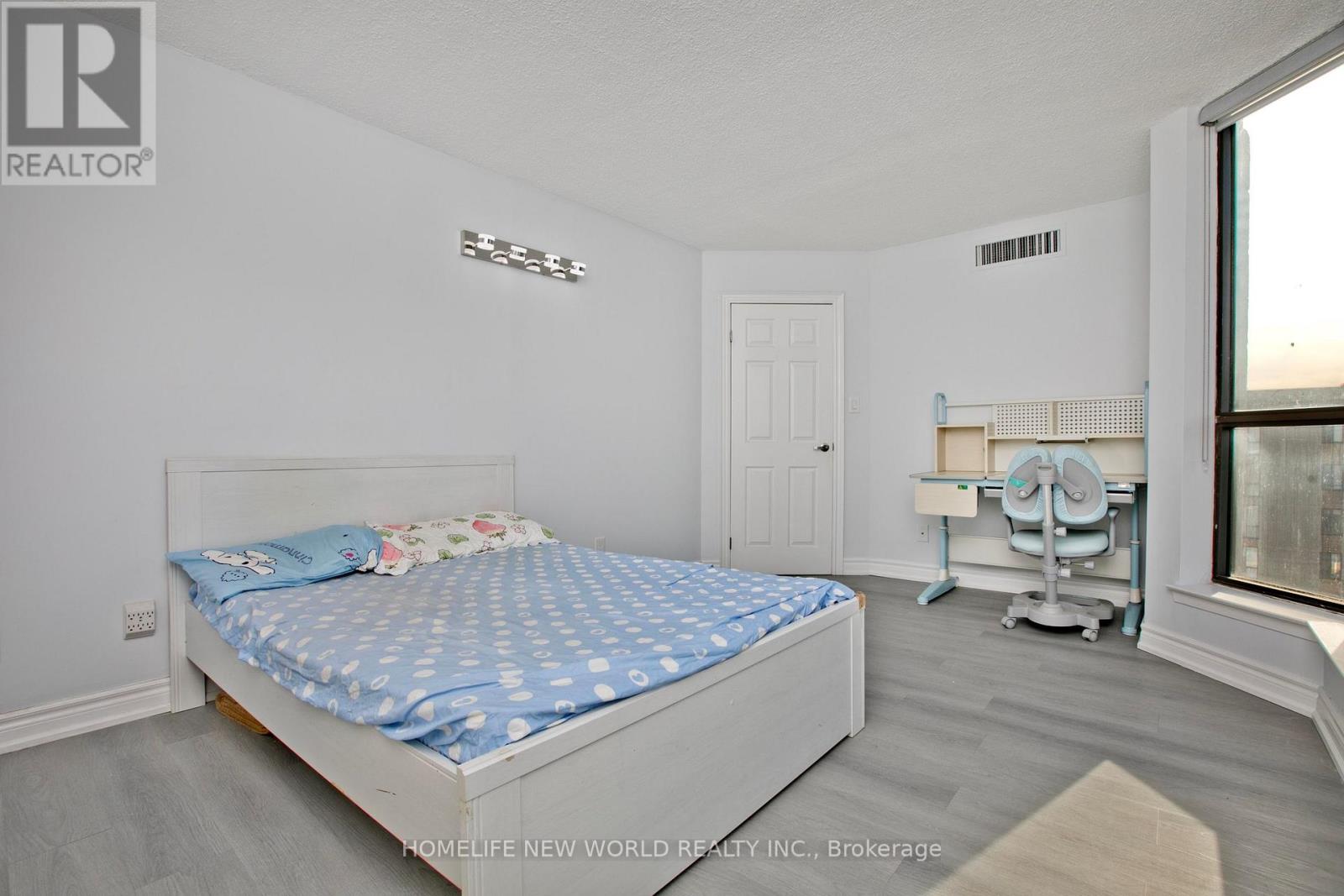 #2117 75 BAMBURGH CIRCLE - 20