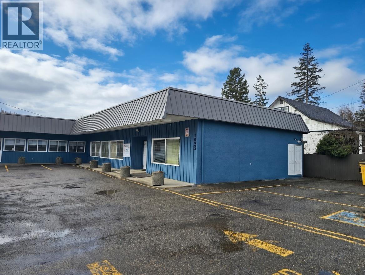 Photo 8 of 12 — 1023 LA SALLE AVENUE · Prince George, BC