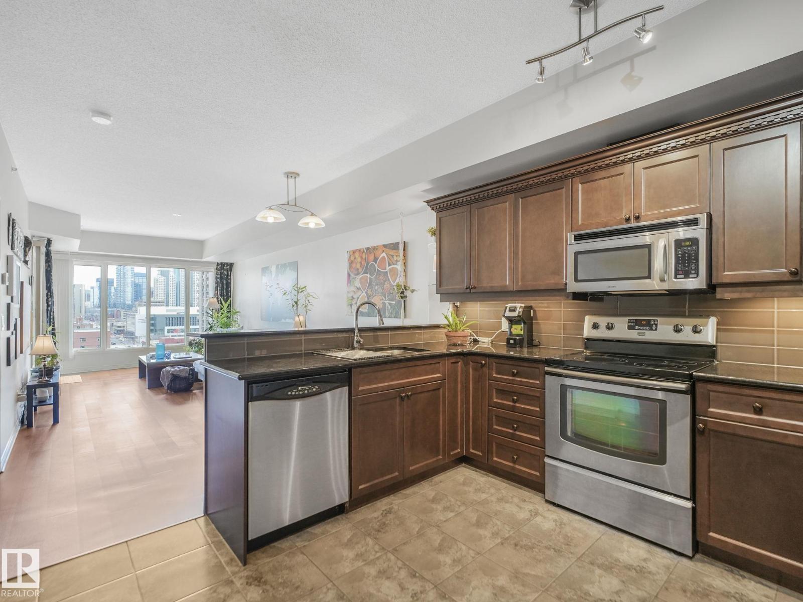 #908 10303 111 ST NW, Edmonton