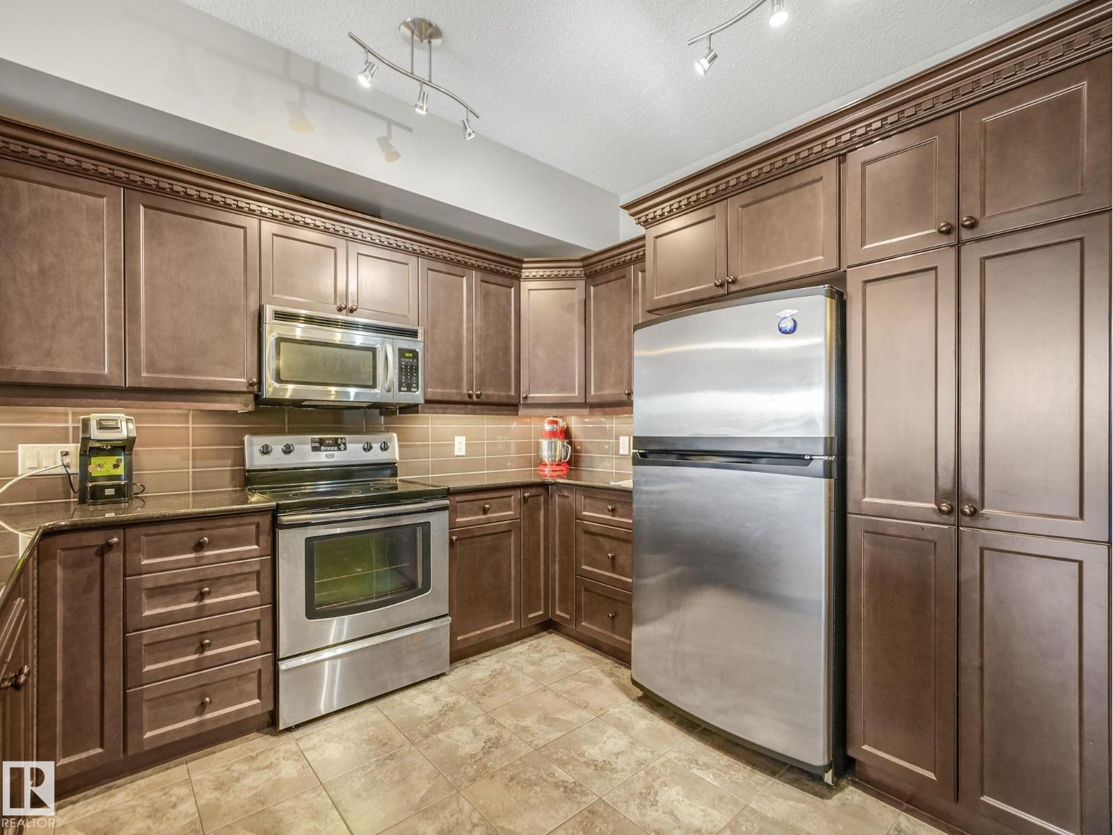 #908 10303 111 ST NW, Edmonton