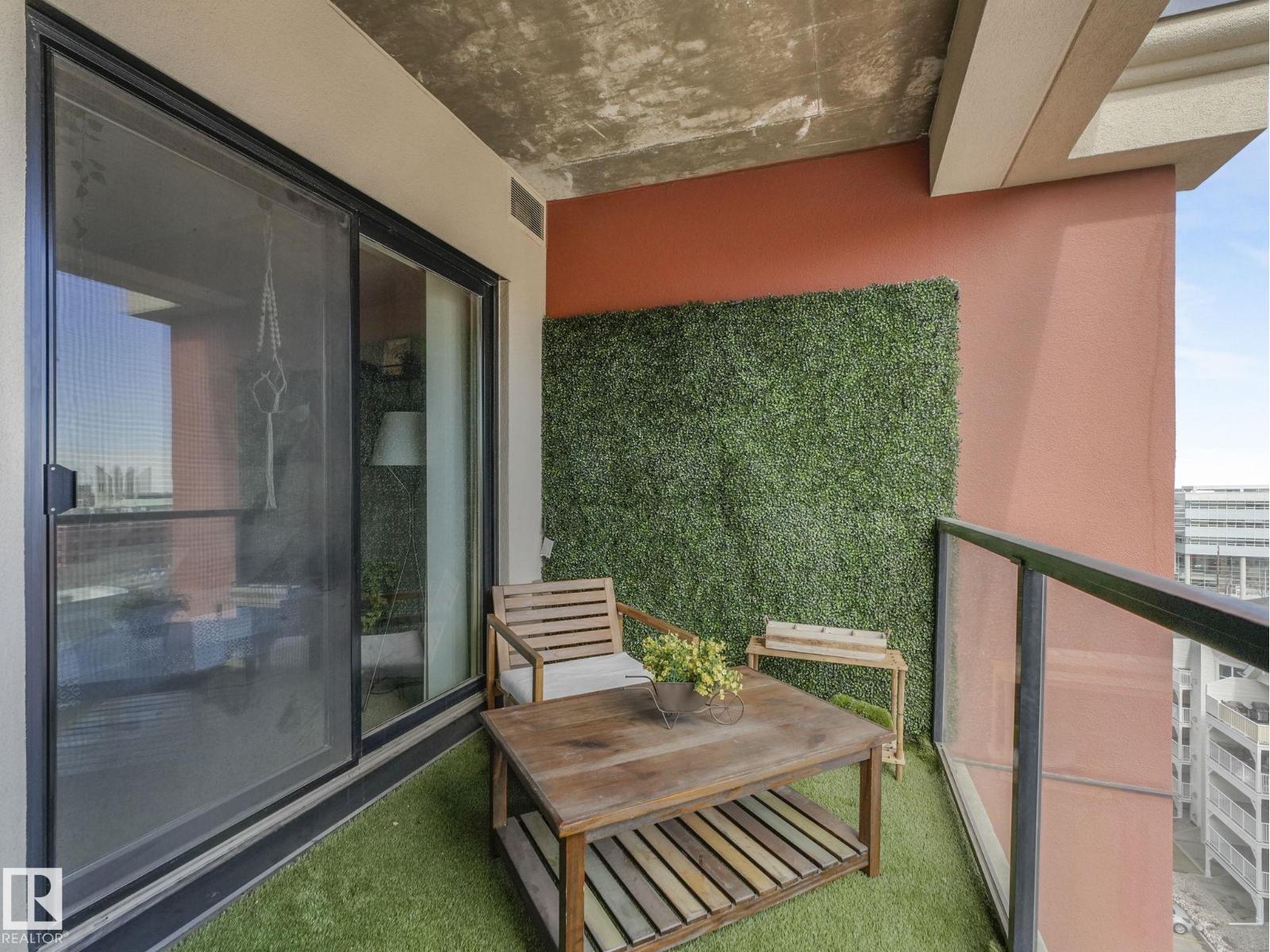 #908 10303 111 ST NW, Edmonton