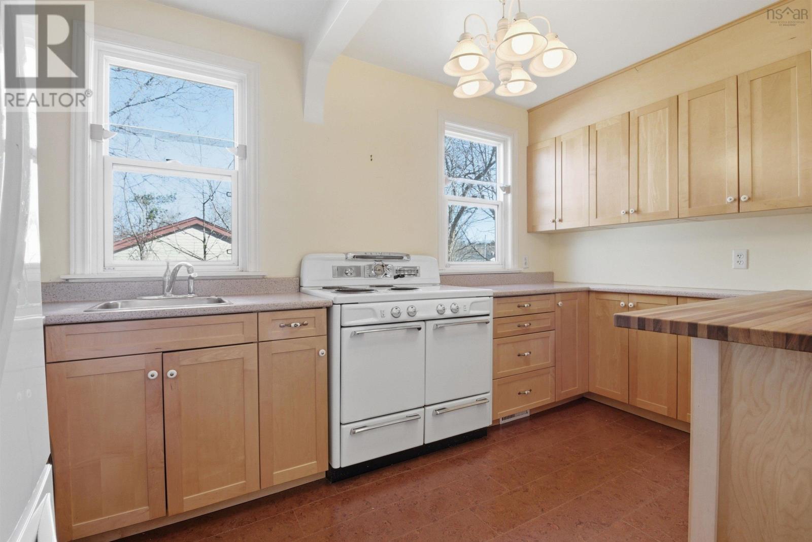 Property 14 of 36 of 11 Maple Grove Avenue