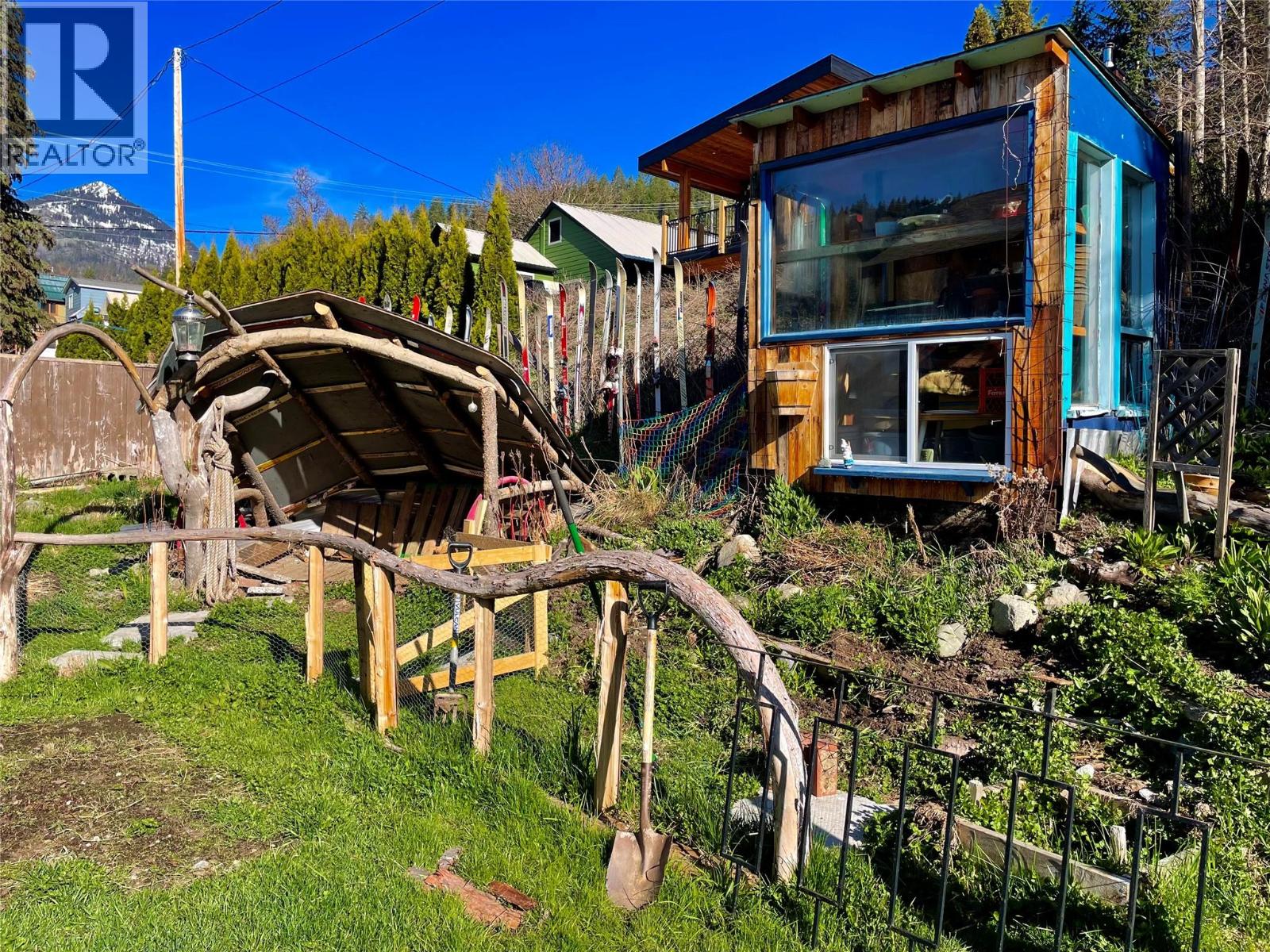 1730 Kootenay Avenue - 41
