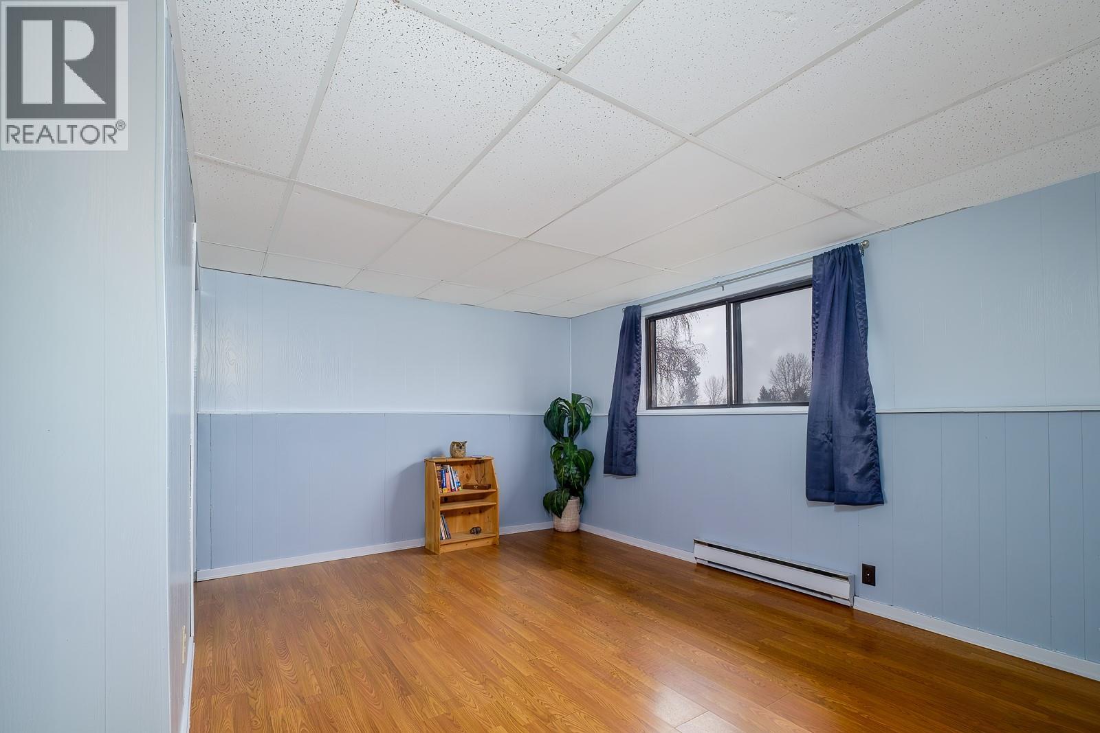 1730 Kootenay Avenue — photo 33