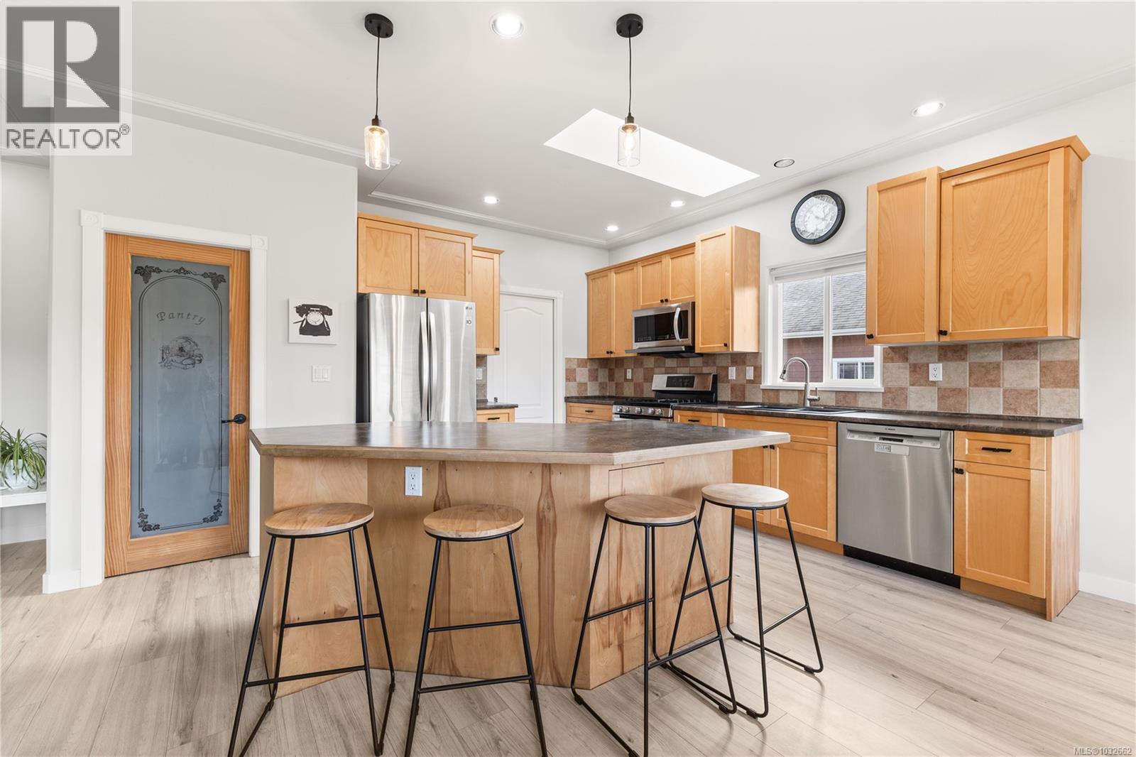 2180 Forest Grove Dr - 4