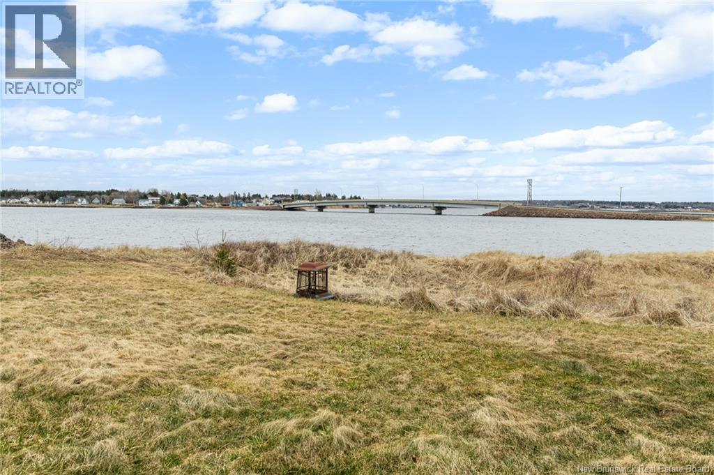 54 Acadie Street - 36
