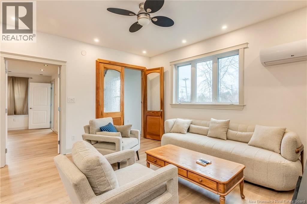 771 Bay Street - 11