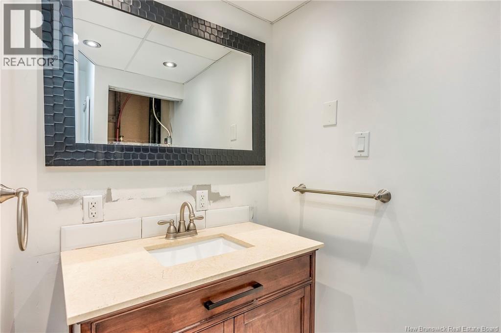 771 Bay Street - 14