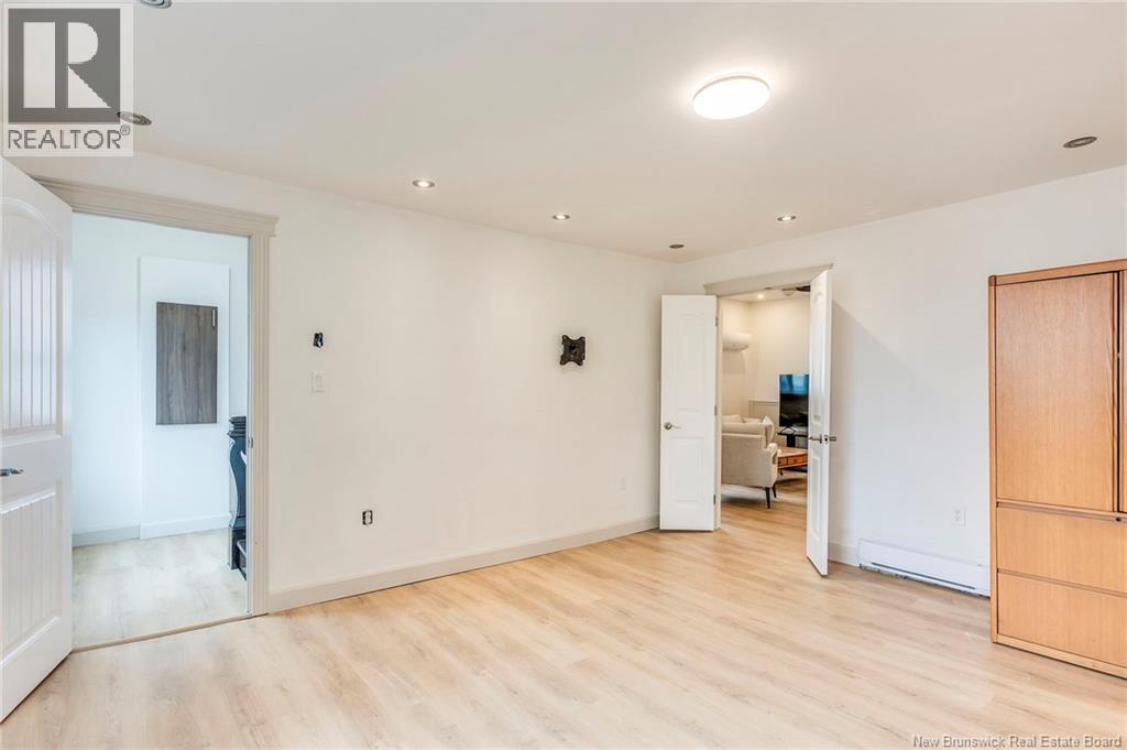 771 Bay Street - 21