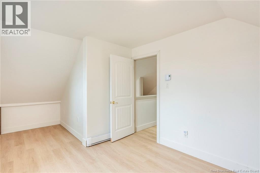 771 Bay Street - 33