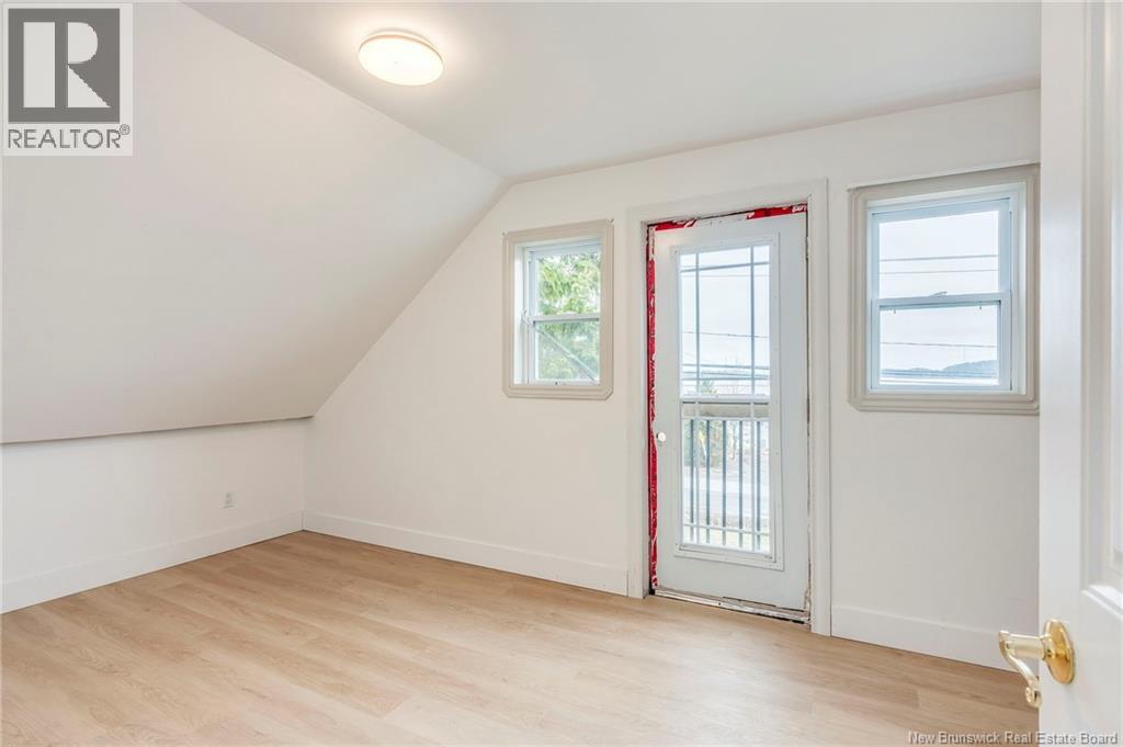 771 Bay Street - 35