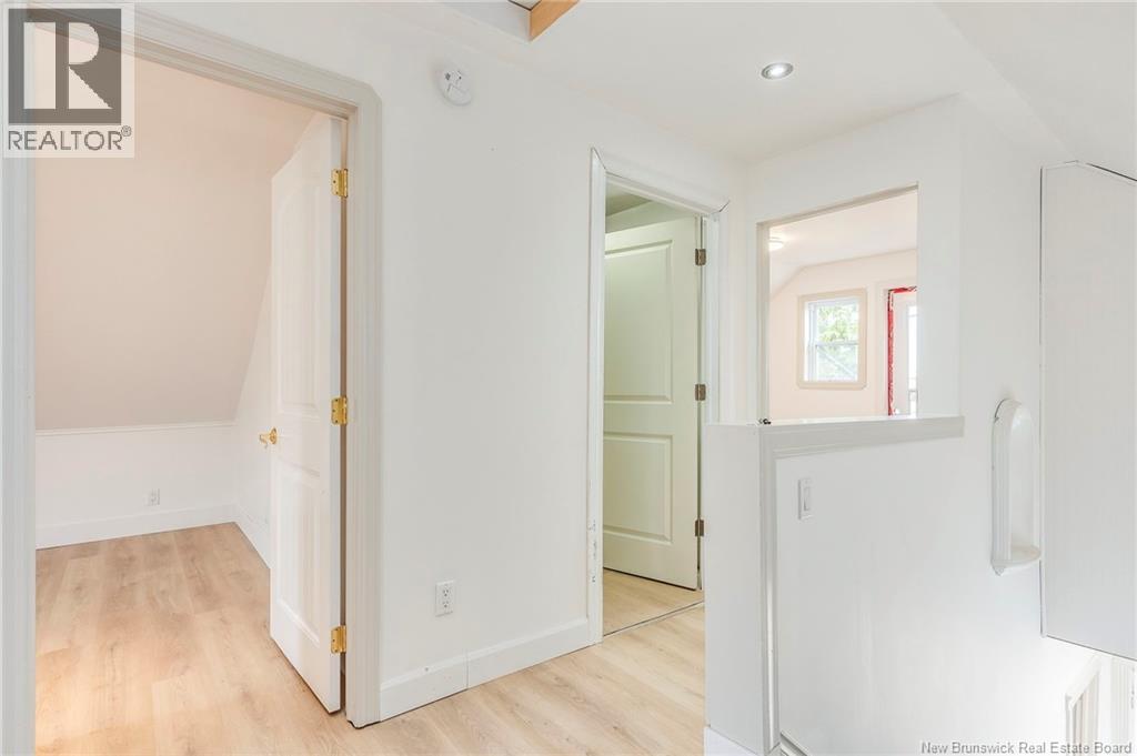 771 Bay Street - 36